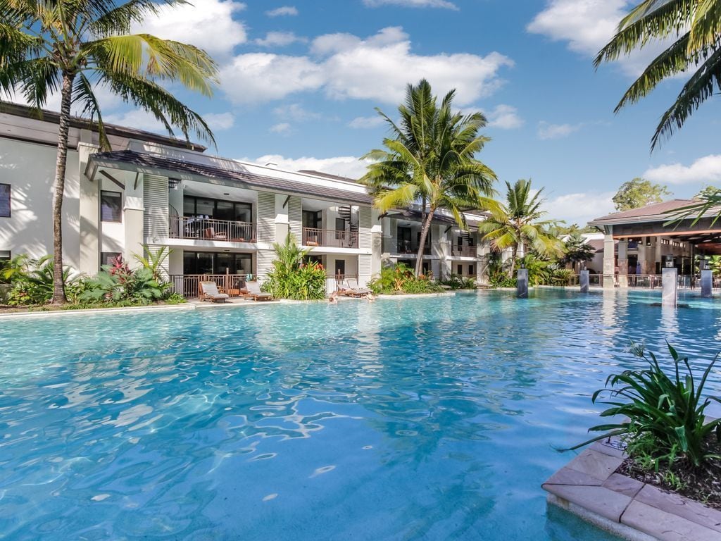 Swim out 135-136 | Sea Temple Port Douglas