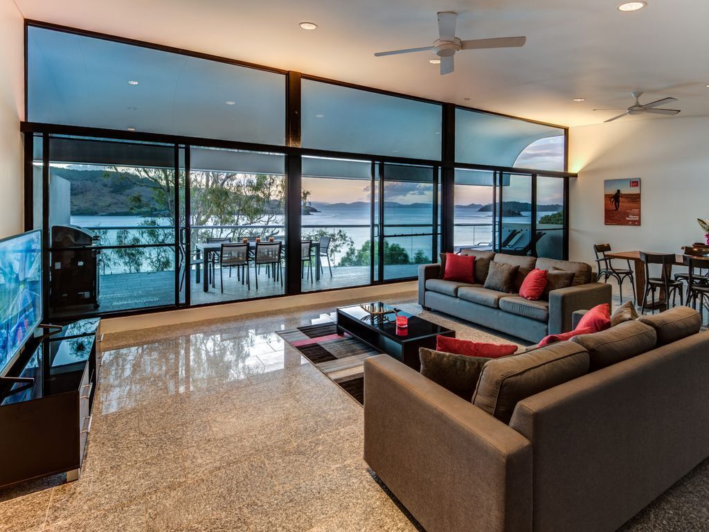 Waves 6 Four Bedroom Breathtaking Ocean Views Central Location And Buggy