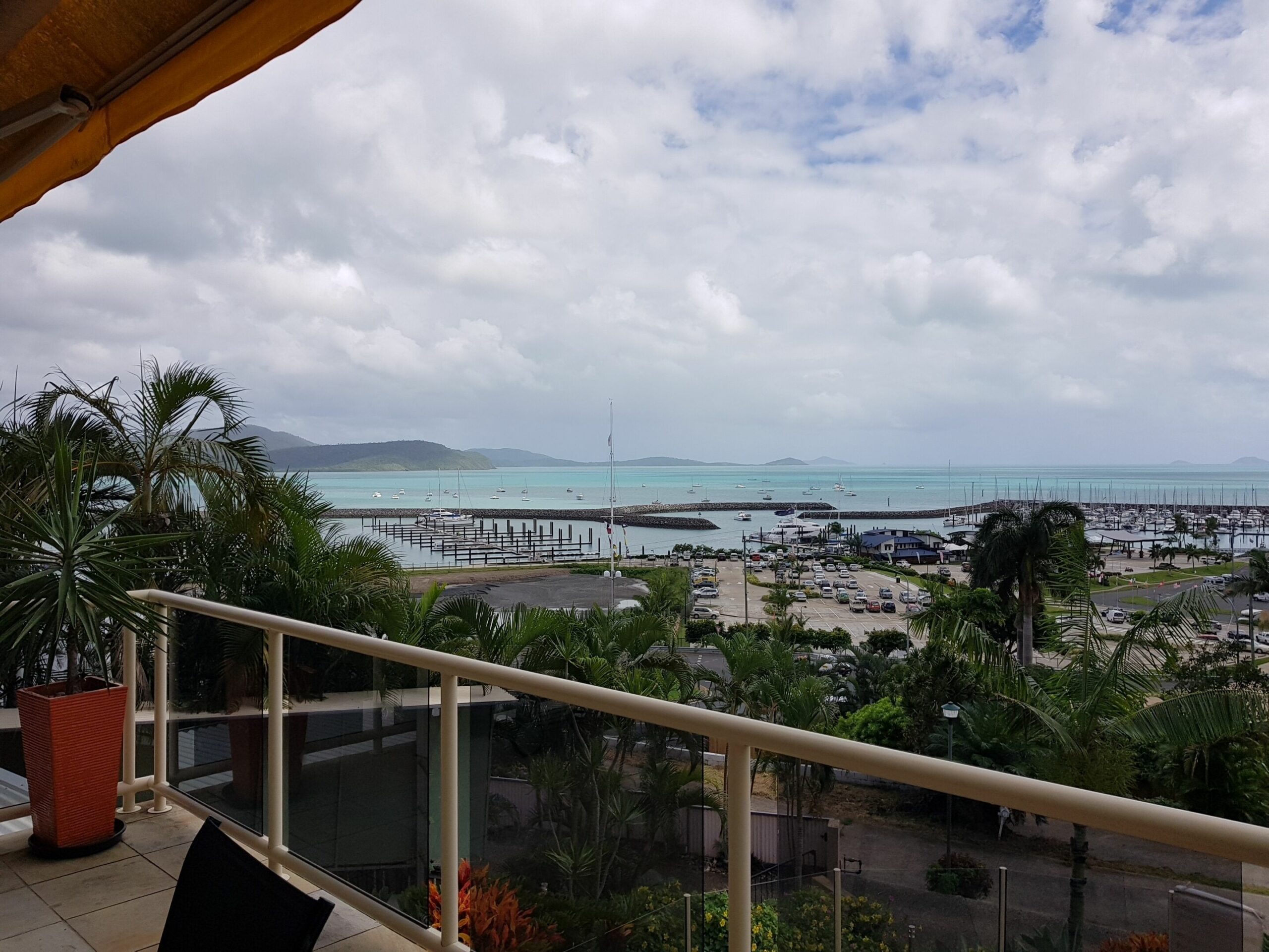 Amazing Marina View – Spacious 2 bedrm apartment sleeps 5