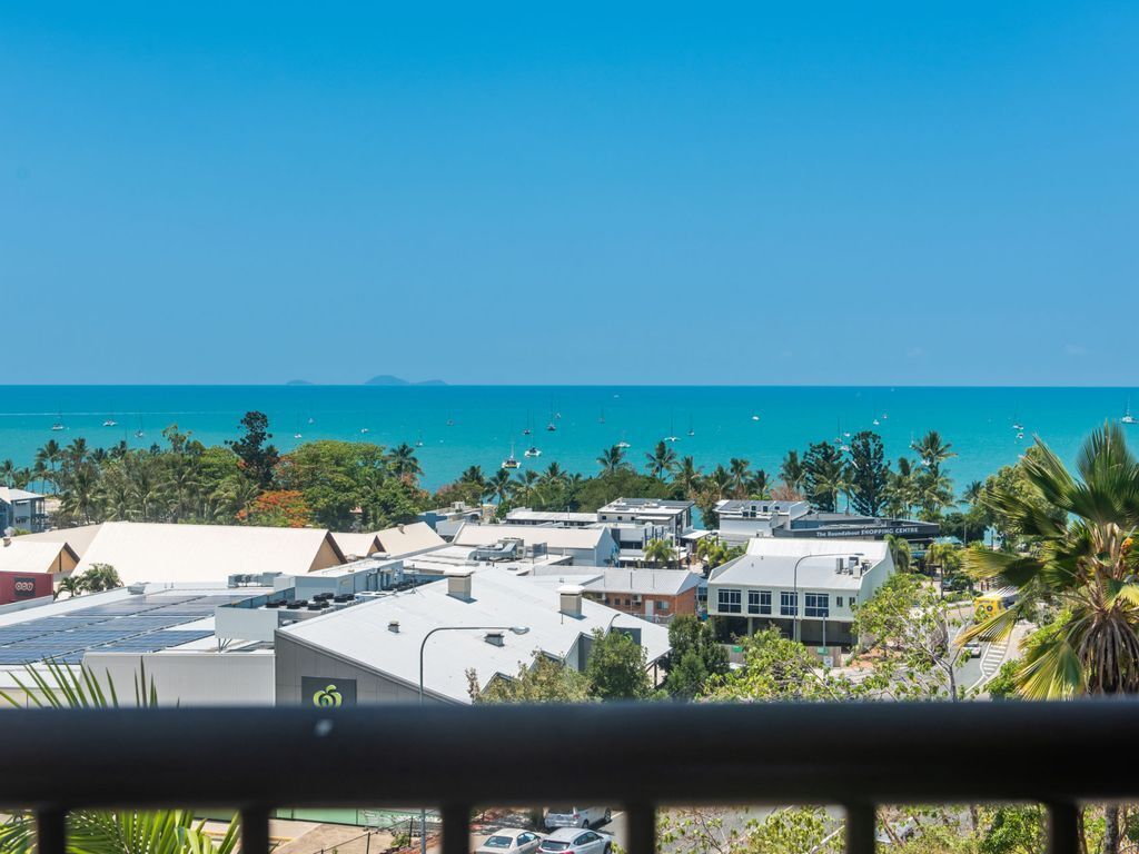 High Tides - Airlie Beach