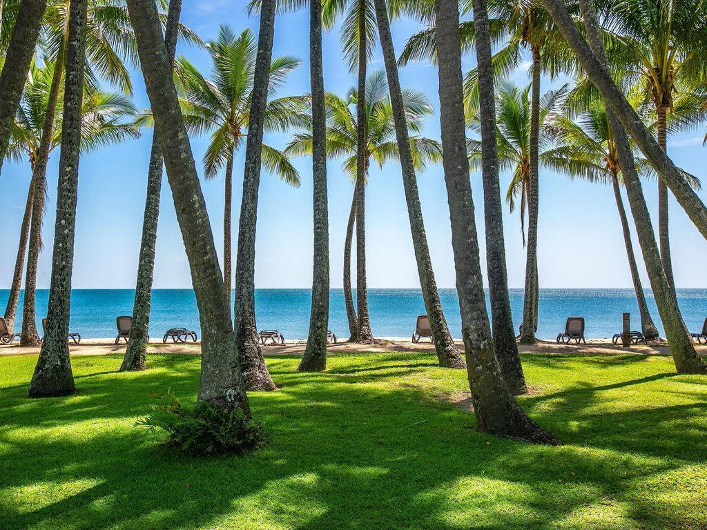 48 Alamanda, Palm Cove - Absolute Beachfront Apartment In Alamanda Resort With Private Pool