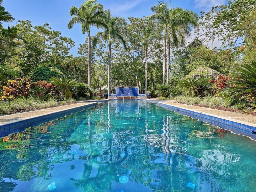 The Villa Port Douglas - 3 Beds, 3.5 Baths, Courtyard, Wifi, Netflix, Foxtel