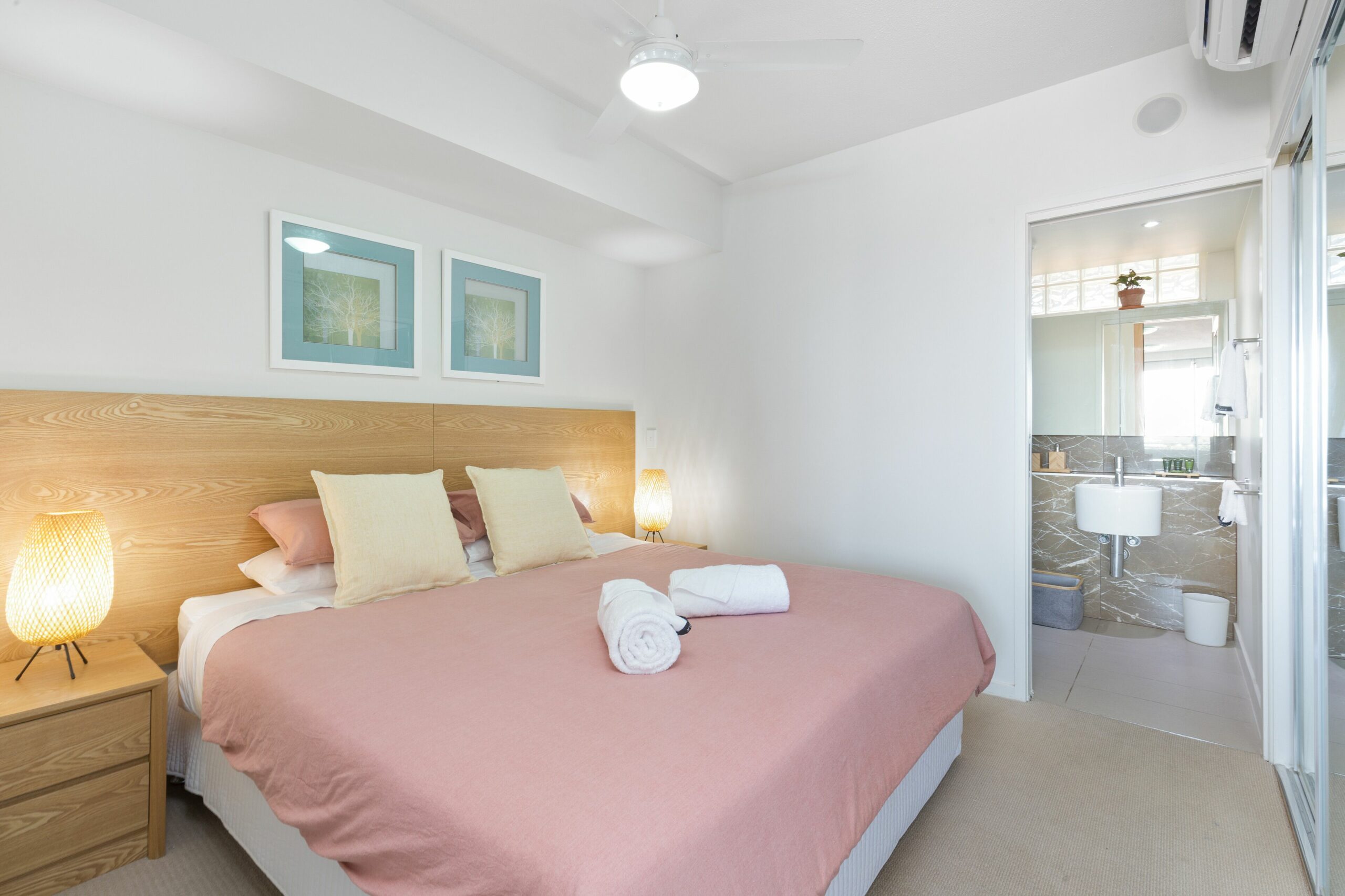 Ocean View 1 Bed Unit . King Bed With En Suite Bathroom