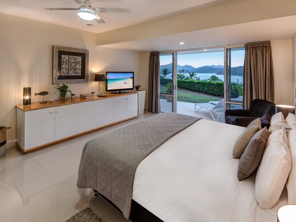 Luxury & Ocean Views at Bella Vista East 3