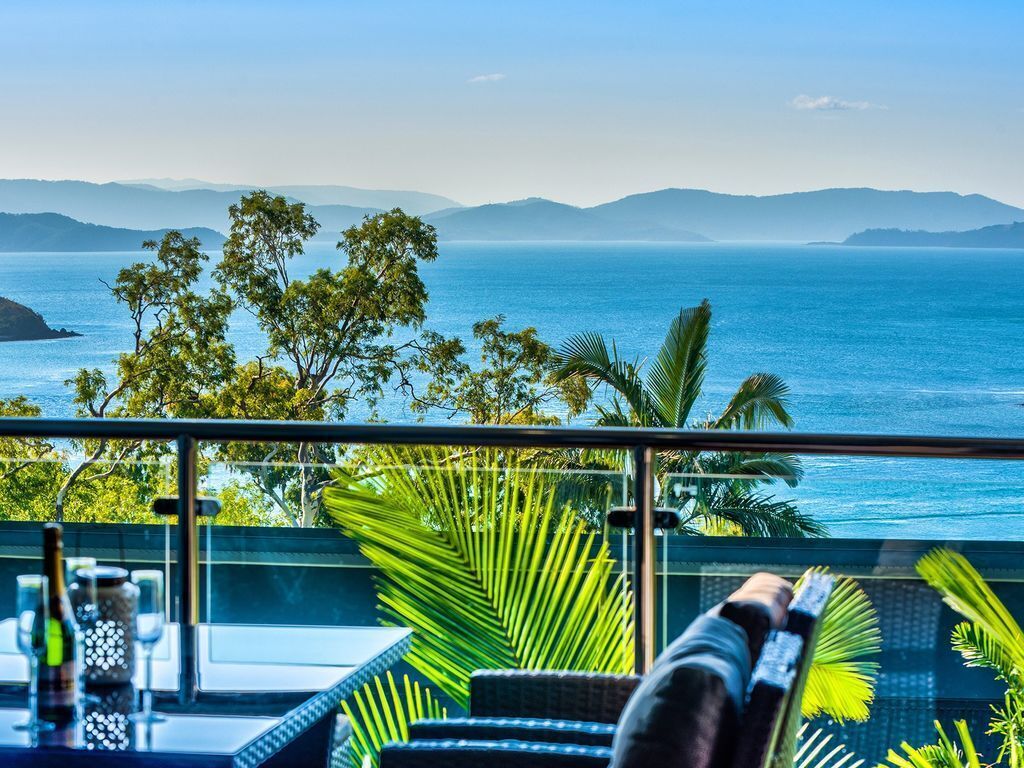 Pinnacle 3 - Seaview Apartment on Hamilton Island