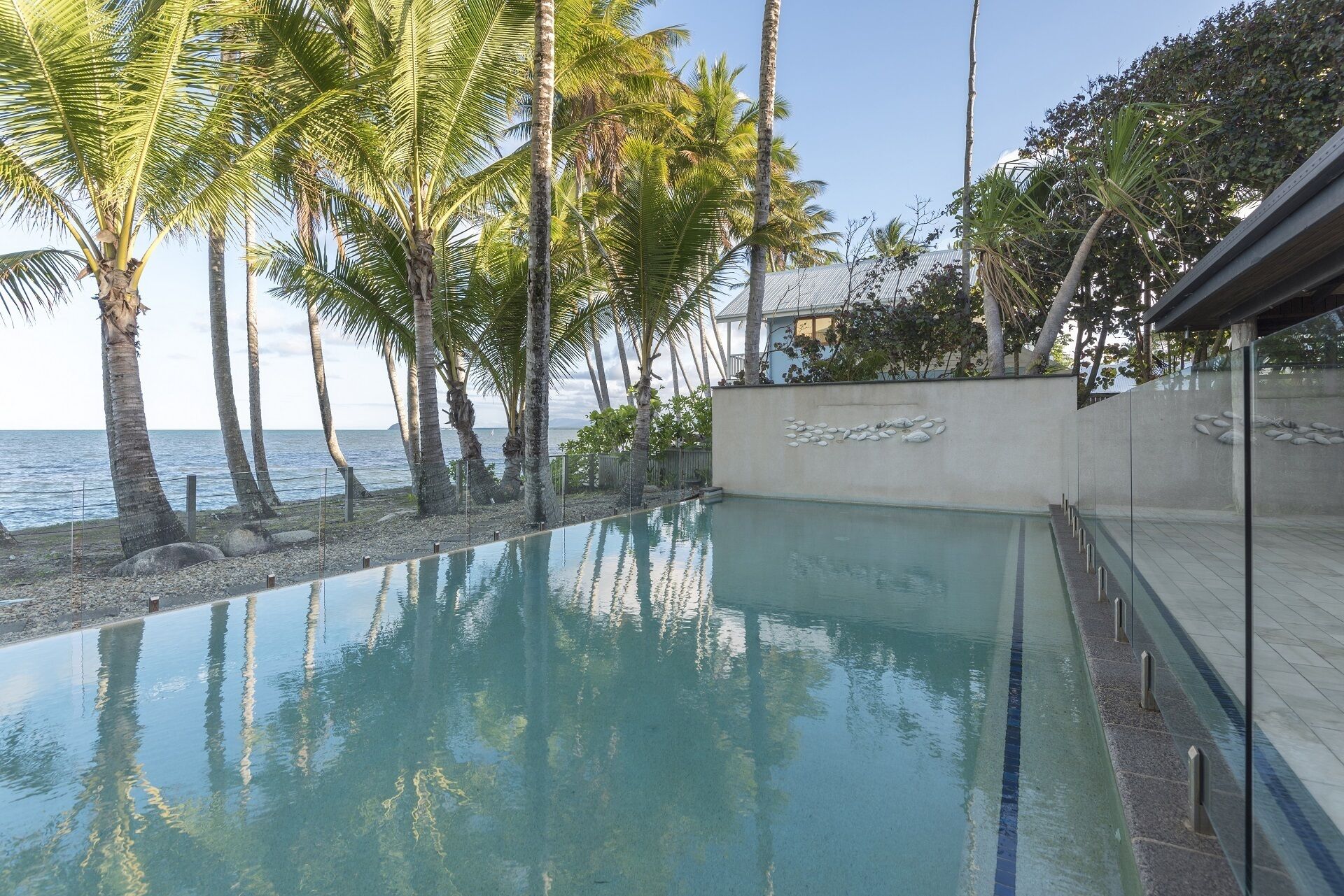 The Beach House on Newell - Absolute Beachfront