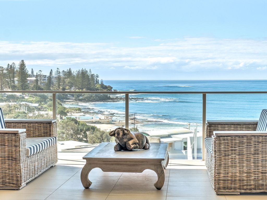 ? Luxurious Kings Beach Penthouse ? Spacious Living, Large Entertaining Balcony,