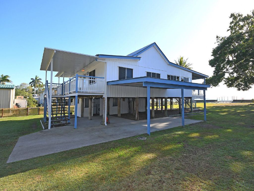 Burrum Beach House - Waterfront - Fishing Jetty - Sleeps 4