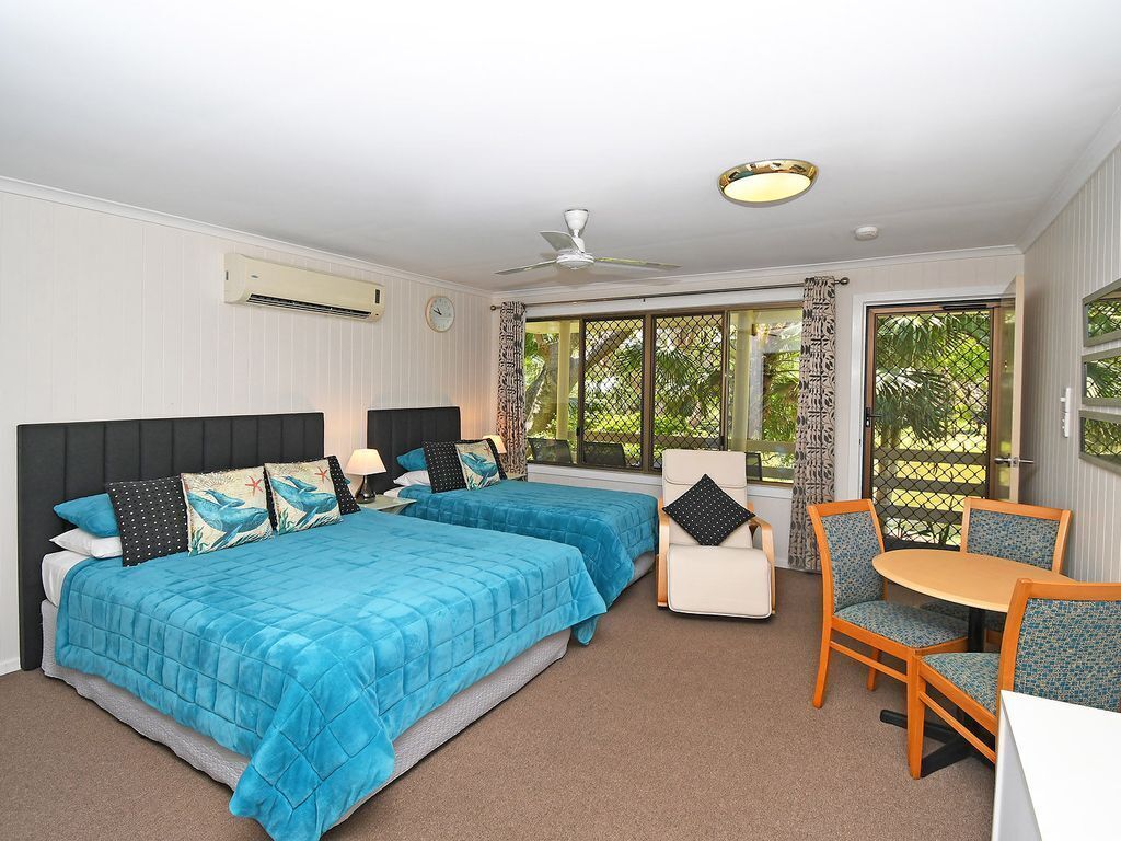 Lake View Villa - Urangan, QLD