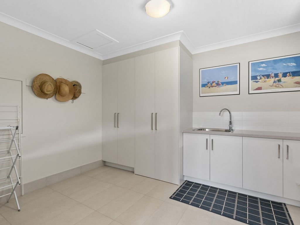 Sundance, Pet Friendly Beach House In Peregian! 59 Lorikeet Drive