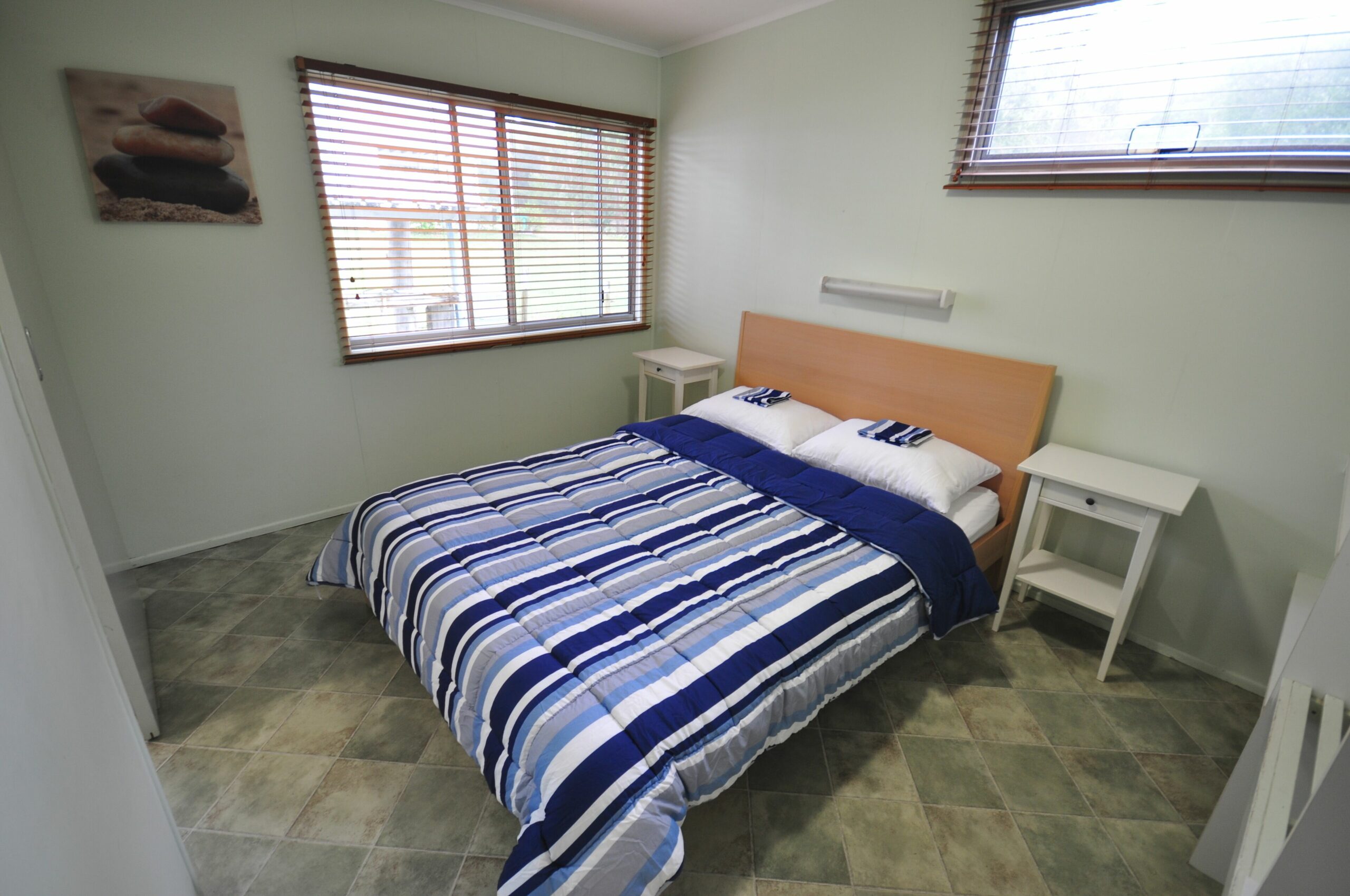 Fins - Happy Valley, Fraser Island - 5 Bedroom 4 Bath 2 Kitchen Free Wifi