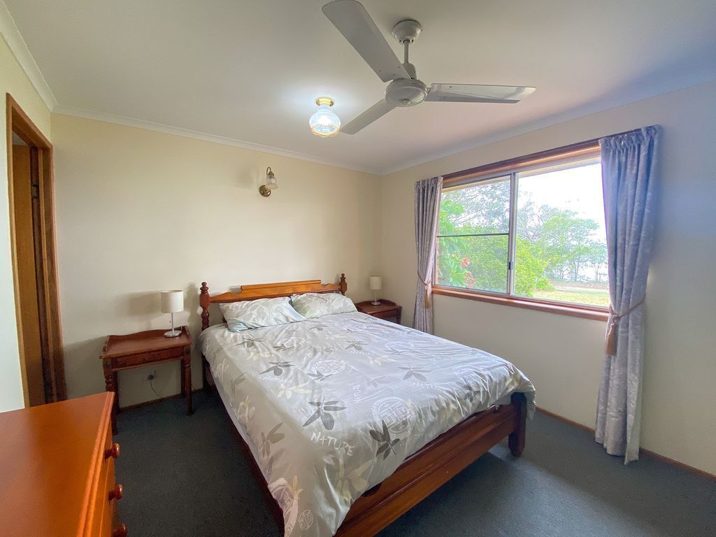 Conway - Burrum Heads- Riverfront - 3br- Aircon-pets Welcome