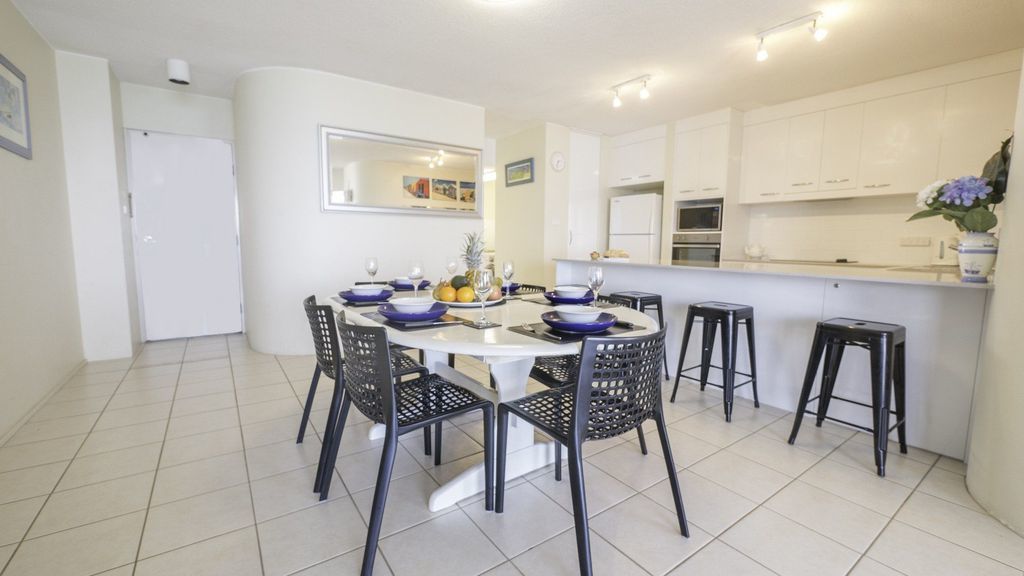 Monterey Lodge Unit 16, 27 Warne Terrace. Kings Beach