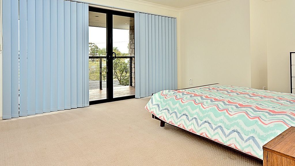 Breeze In - Burrum Heads - Close to Beach- 3BR - Modern Unit