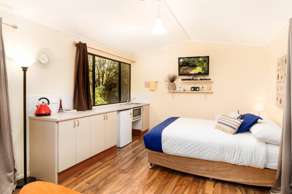 Cosy & Relaxing Country Getaway at Lorikeet Studio Apartment