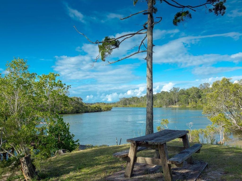 Toogoom Retreat - Waterfront-3br-jetty-boat Ramp-aircon-acreage- Pet Friendly