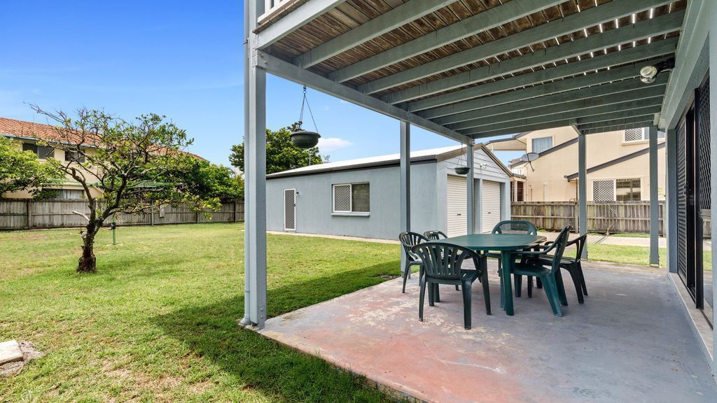 7 Taylor Avenue Golden Beach QLD