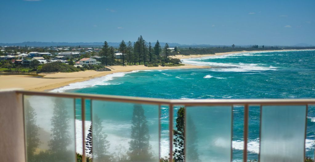 ?ocean Front Moffat Beach?private Rooftop Terrace Walk to Cafes/restaurants