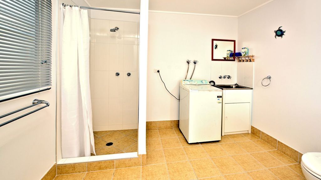 Scott's Retreat - Burrum Heads- Close to Beach- 4br- Aircon