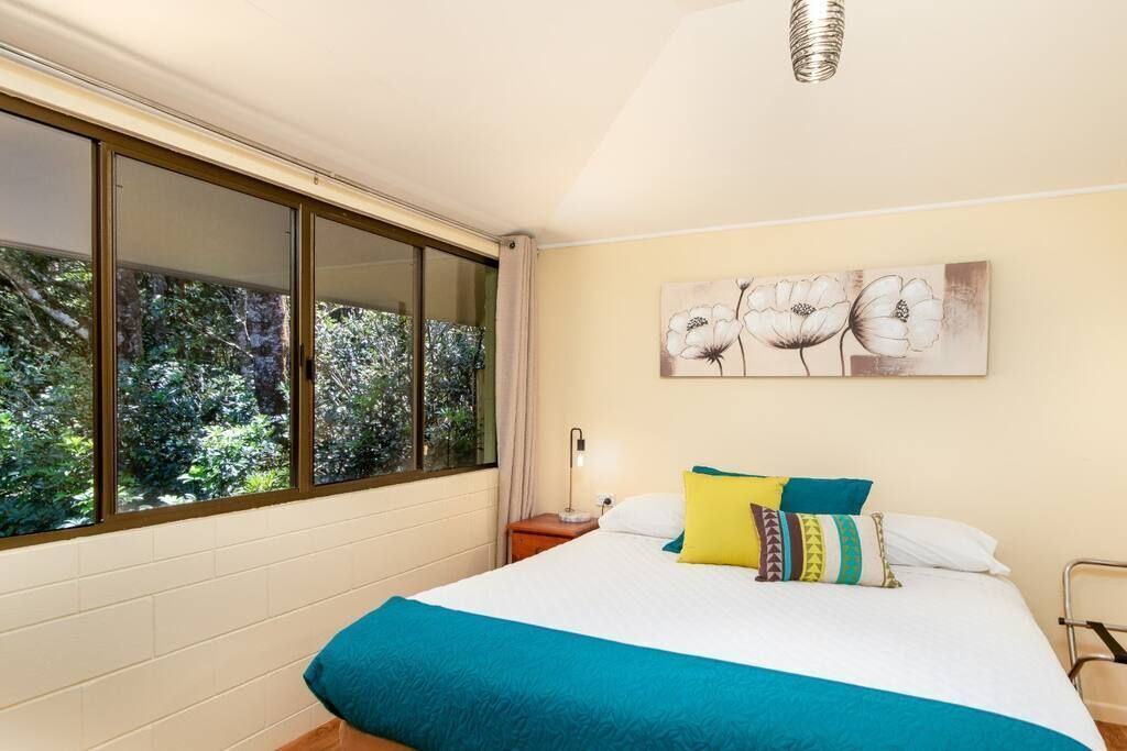 King Parrot Apartment set Amid the Beautiful & Peaceful Rainforest With Garden v