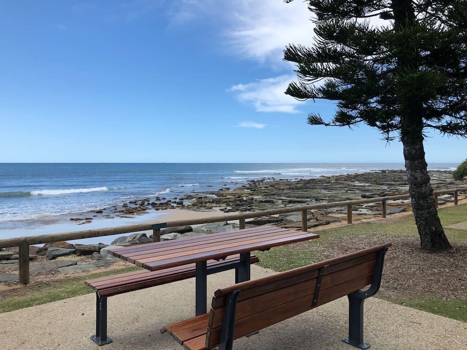 ? Warra Warra at Moffat Beach ? Moffat Ocean Views?across Road From Beach?