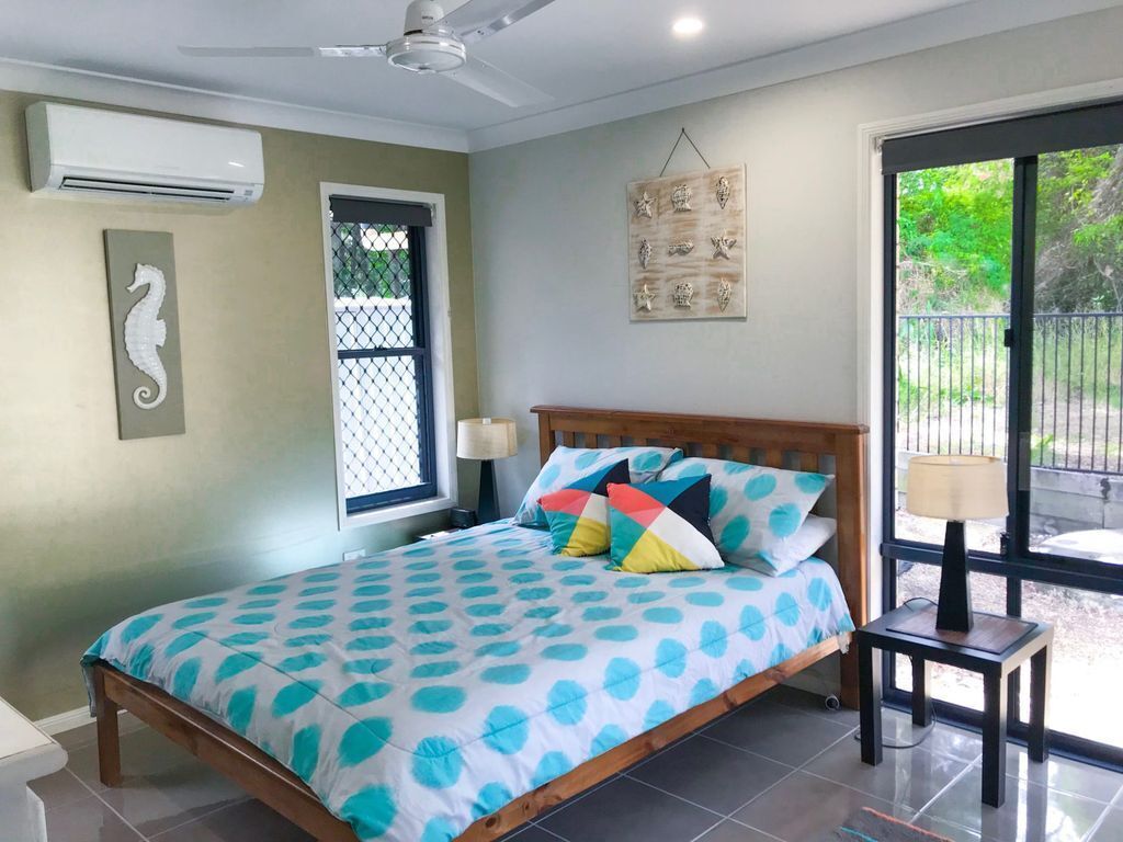 Wags On The Beach - Toogoom - Beachfront- 4br-aircon- Pets OK