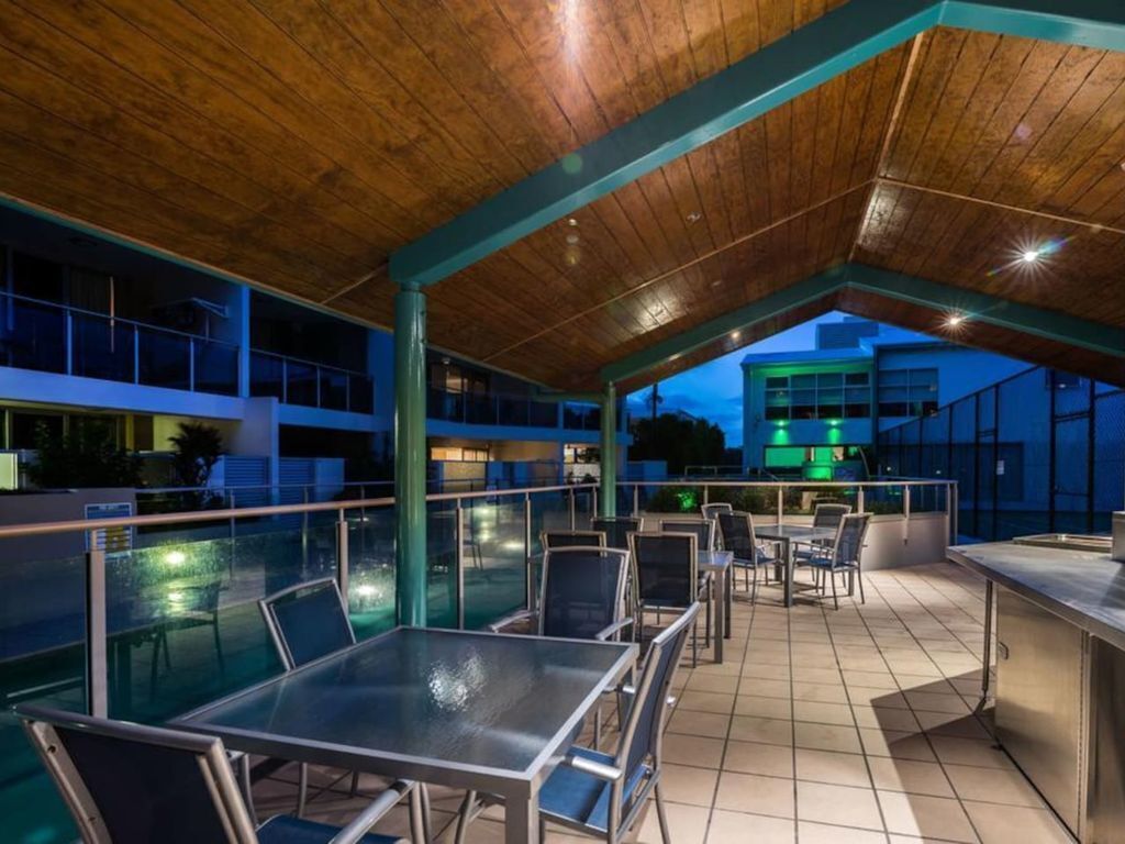 3BR Coolum Beach Rooftop Terracespatennispool