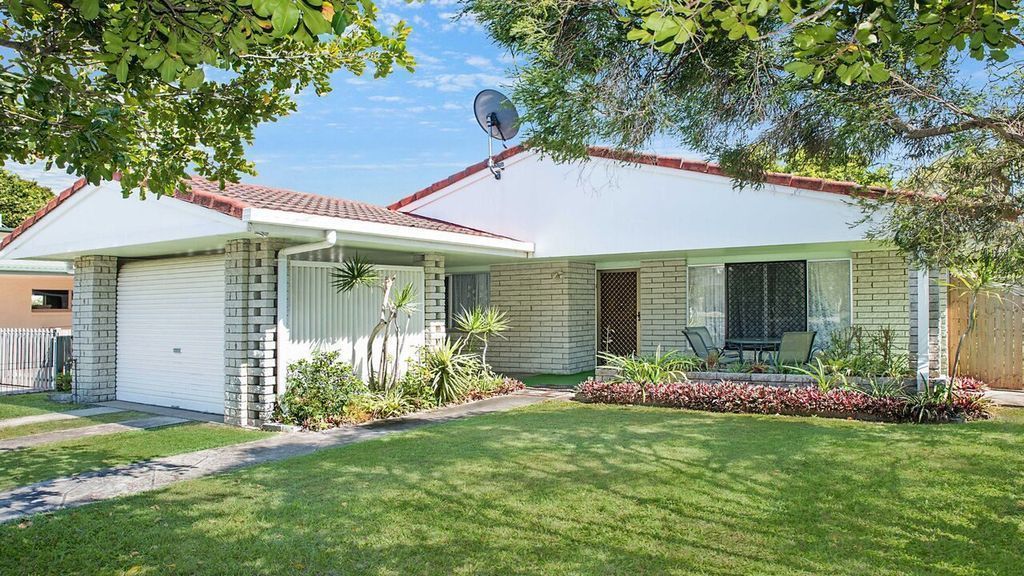 35 Nelson Street Golden Beach, QLD