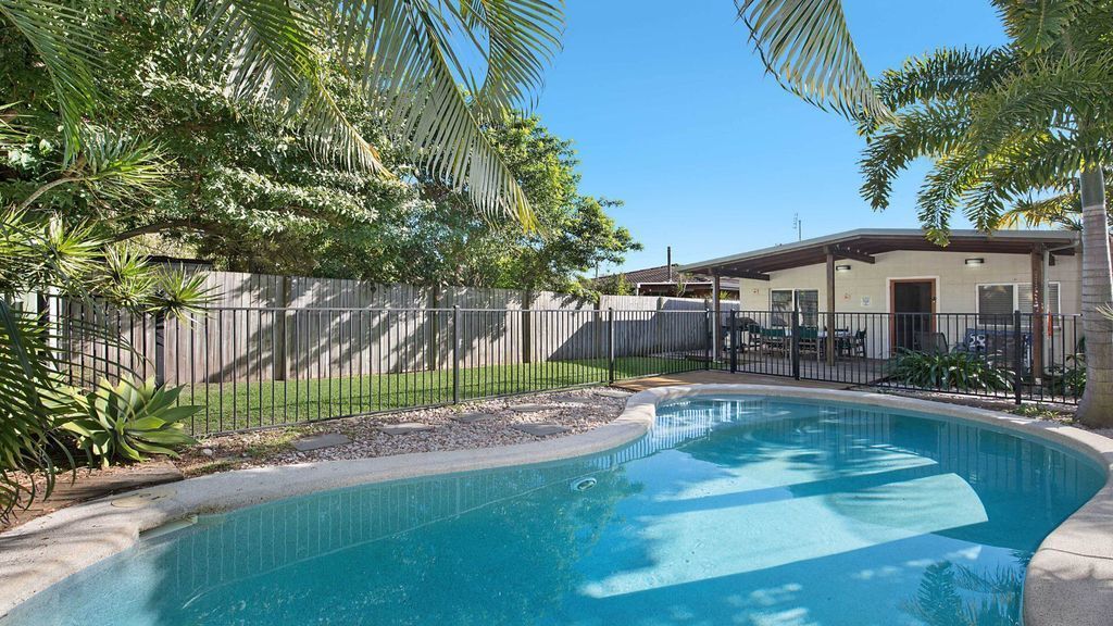 54 Bryce St Moffat Beach QLD