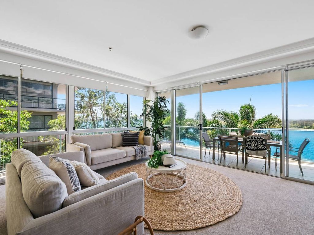 Luxury Waterfront Views! Maroochydore! Free Wifinetflixparkingwine