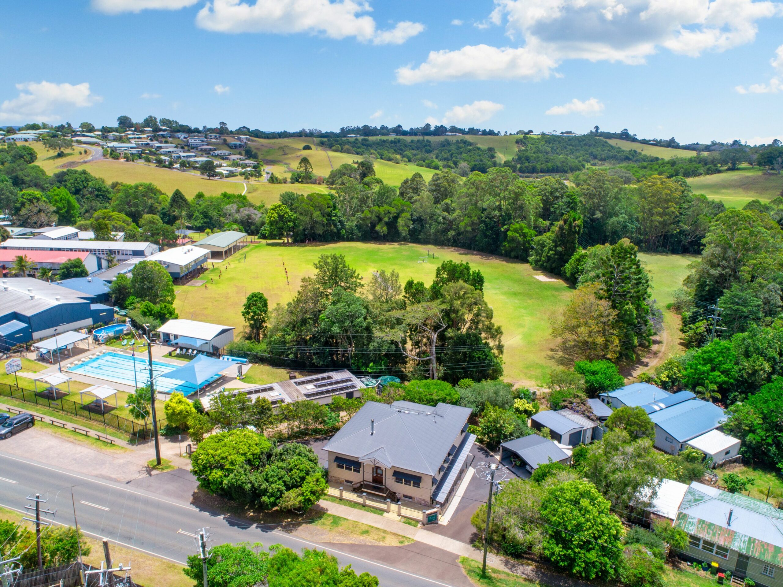 Gracious Spacious & Charming Queenslander, Walk Into Maleny