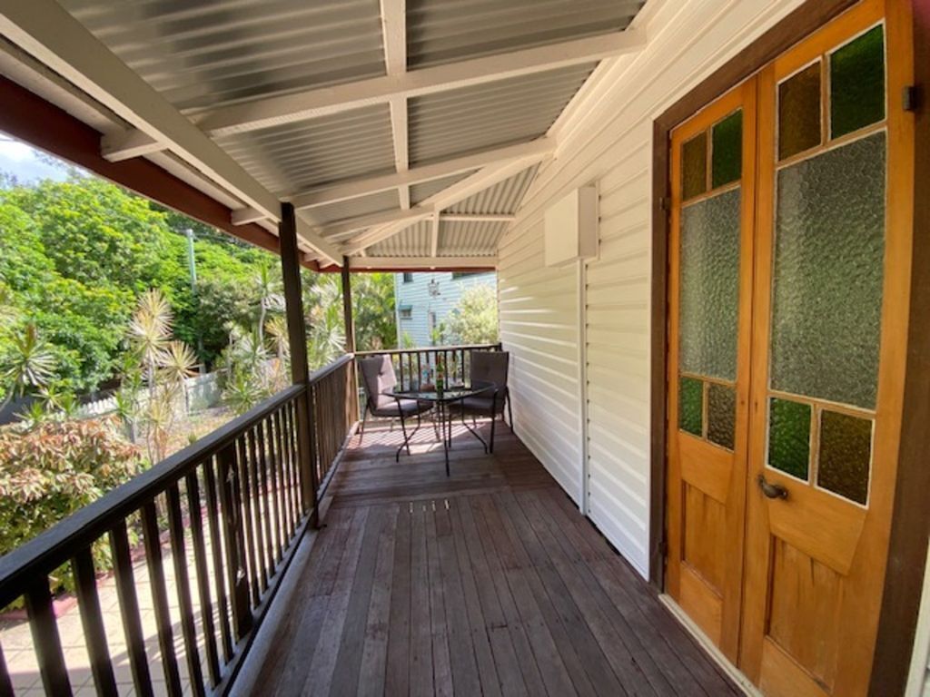 Turtles Rest - Toogoom- 2br, Inground Pool, Pets Welcome