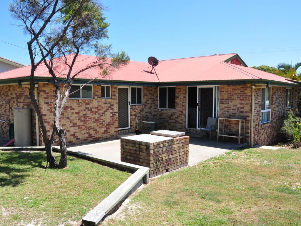 23 Carlo Road - Lowset Family Home Within Walking Distance to the Shopping Centre. Pet Friendly