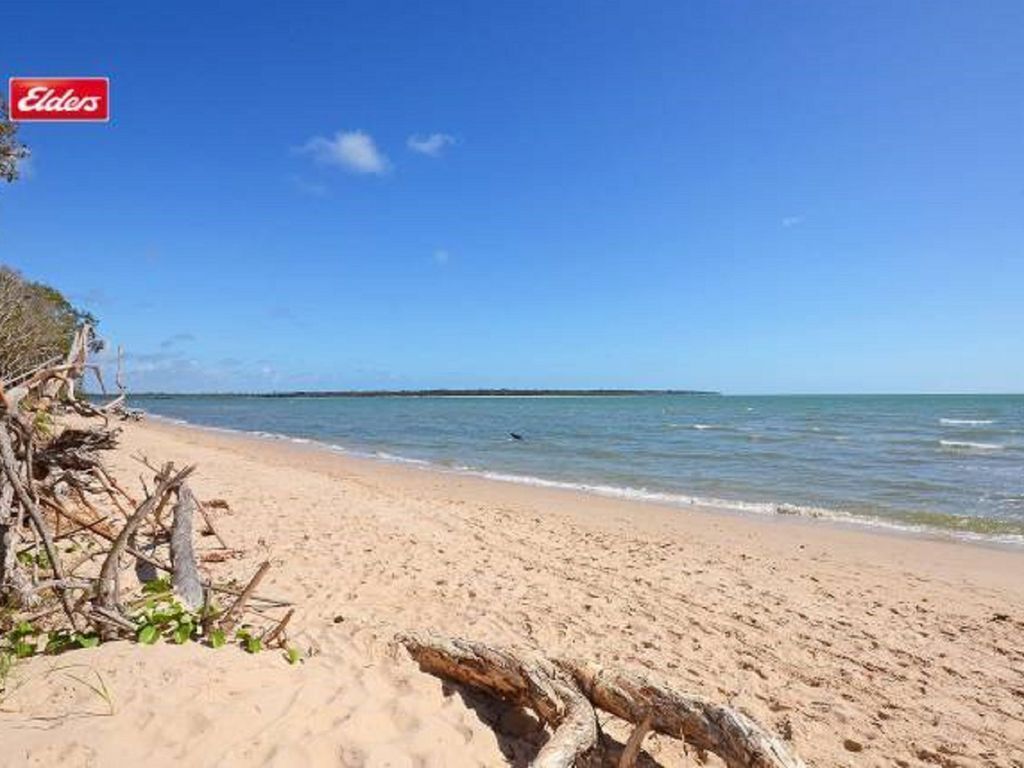 Bay Vista - Burrum Heads- Beachfront- 3 Br-aircon-pets Welcome