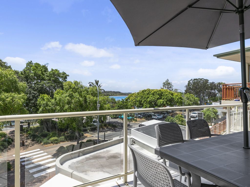 Beautiful North Facing River Views at Noosaville - Unit 4 Riverside 235 Gympie Tce