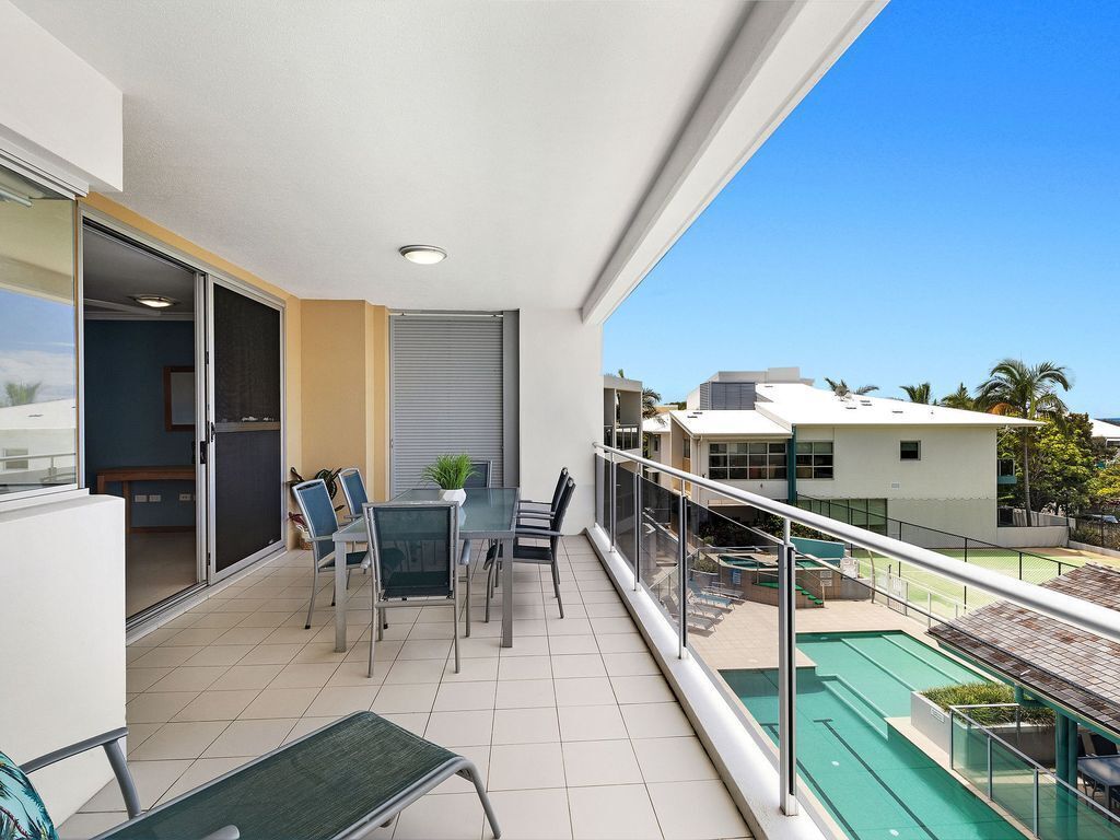 2BR Coolum Beach Rooftop Deckspa Tennis Pool