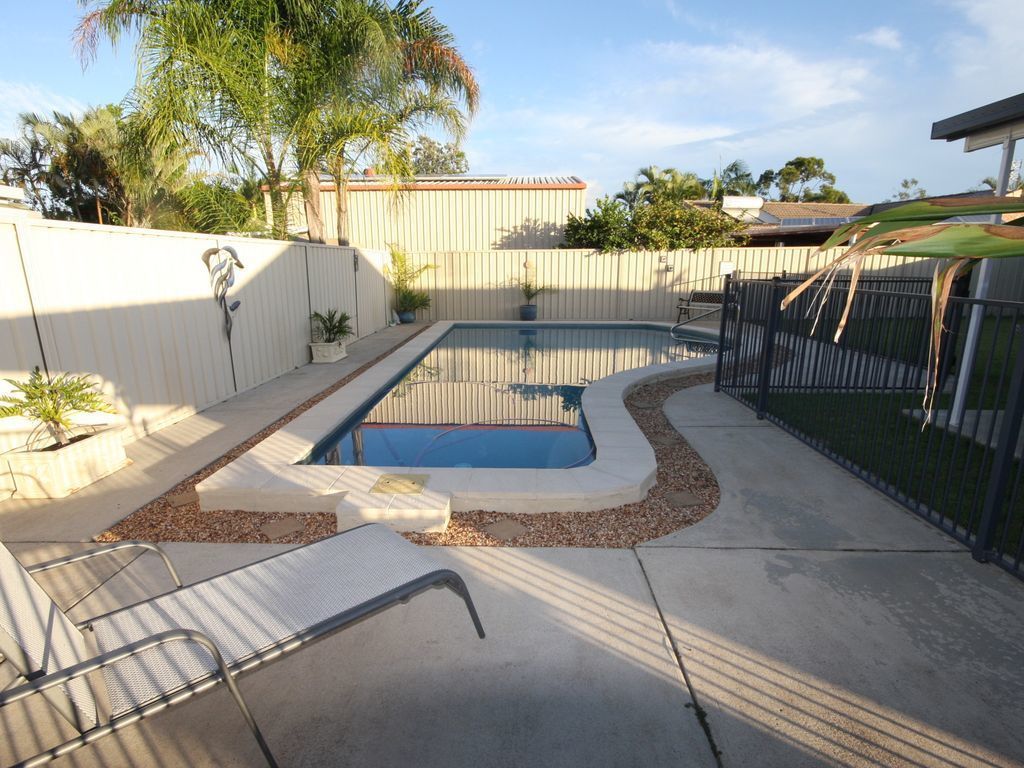62 Tingira Close - Modern Lowset Home With Swimming Pool, Outdoor Area, Ample Parking. Pet Friendly