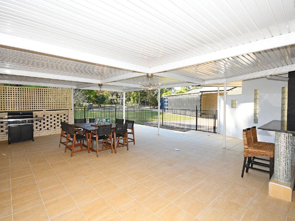 The Sanctuary@toogoom - Beachfront- 5br- Pool - Aircon