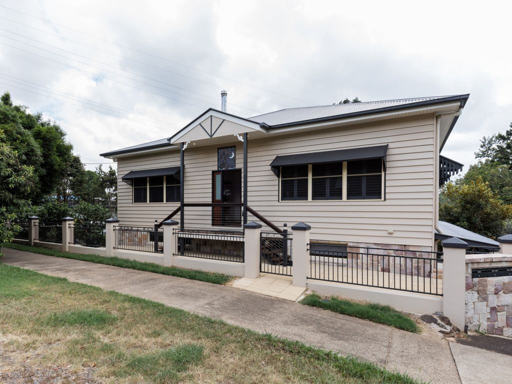 Gracious Spacious & Charming Queenslander, Walk Into Maleny