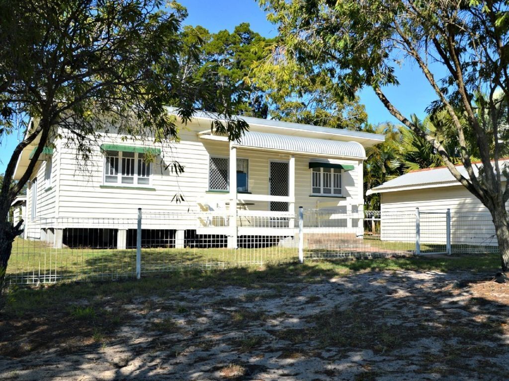 Beachcomber - Burrum Heads - Riverfront - 2BR - Pets Welcome