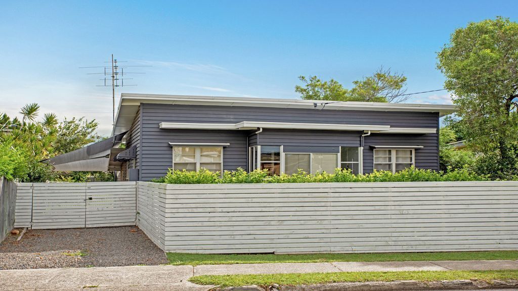 74 Landsborough Parade Golden Beach QLD