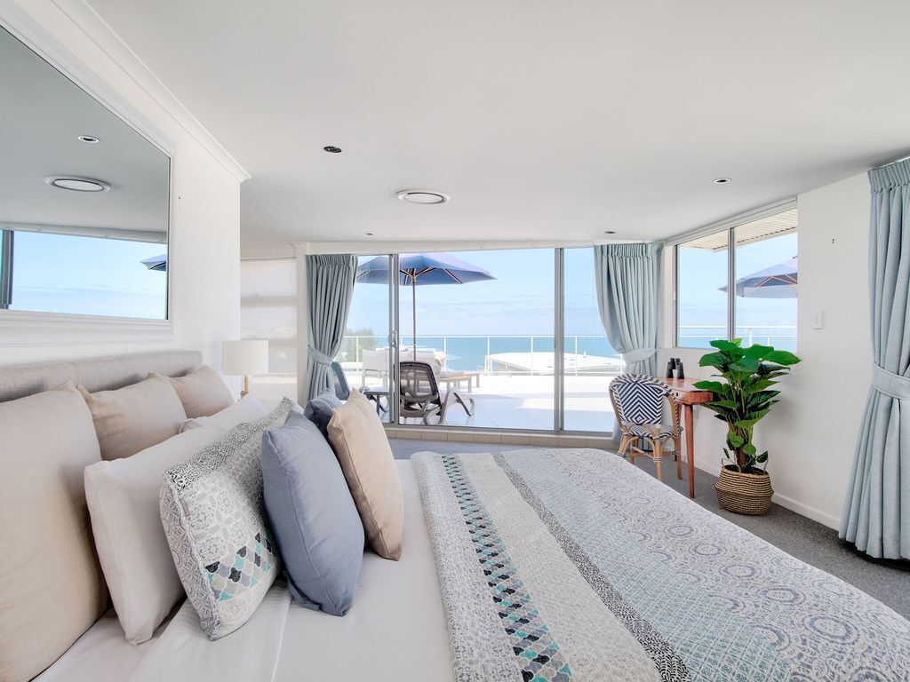 ?absolute Hamptons-style Luxury 2-story Penthouse at Kings Beach?private Rooftop