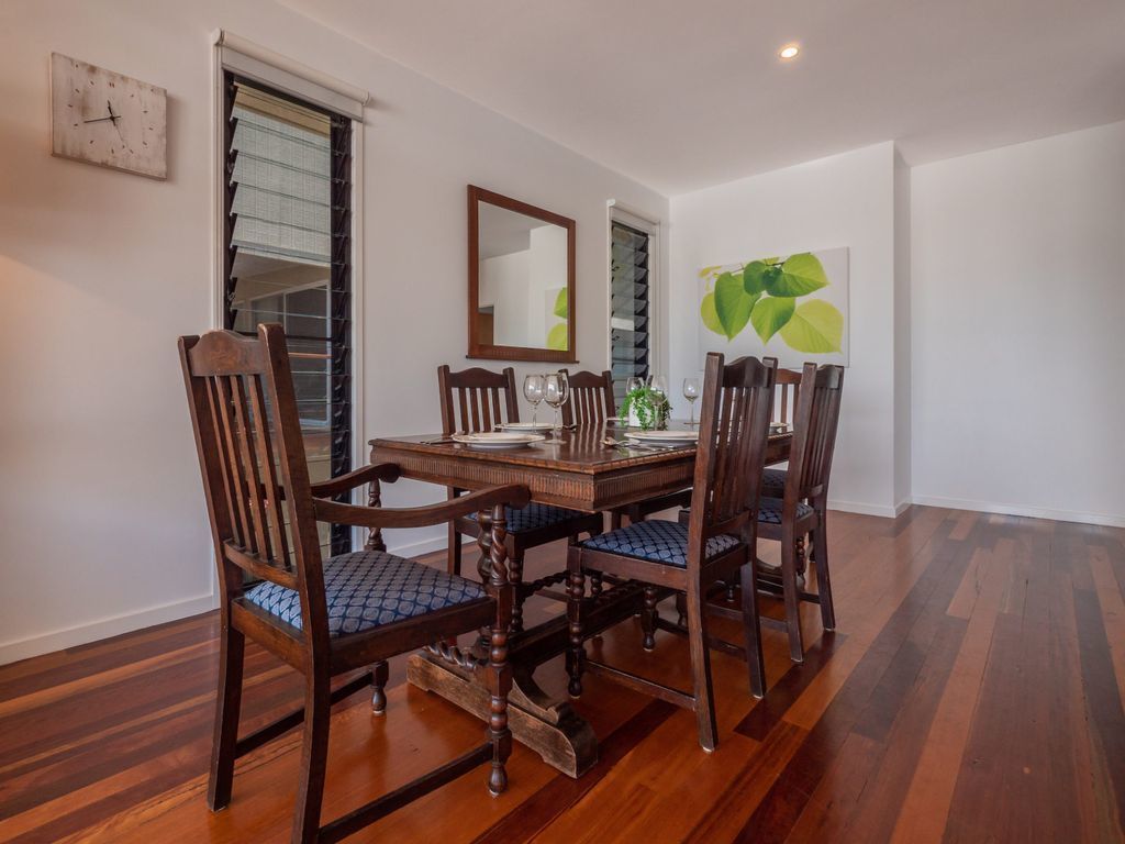 Campbell St, 11 Moffat Beach