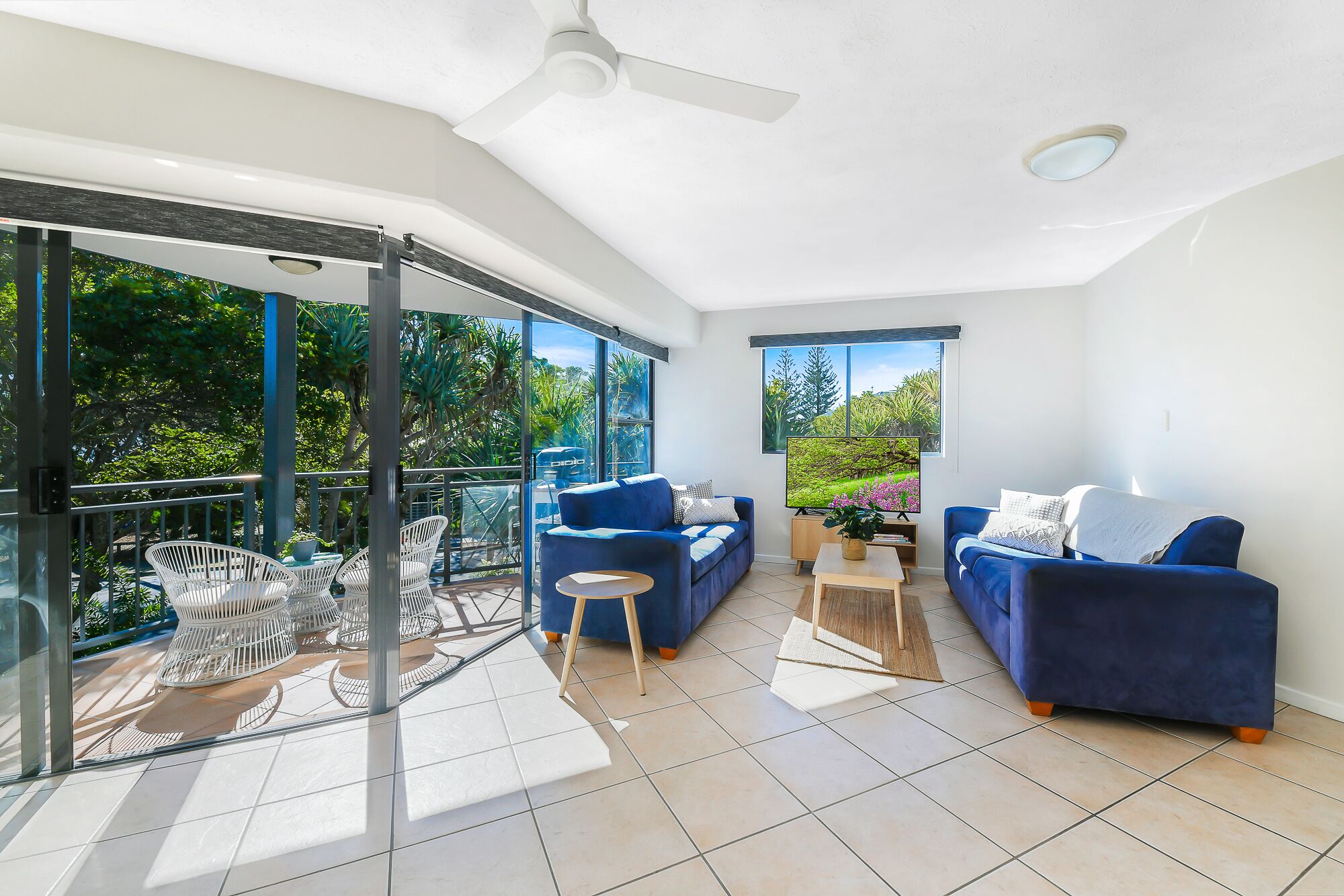 Sunshine Coast Beach Apartment - opposite Dicky Beach