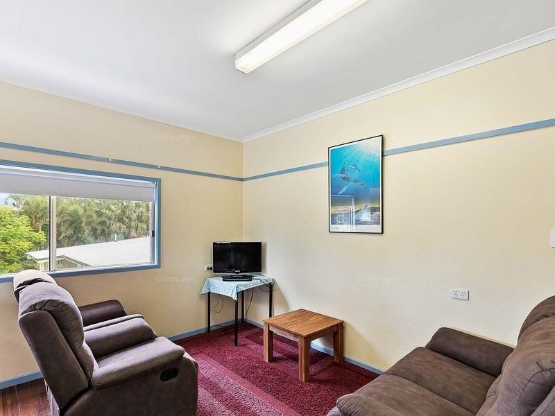 Sunrise Up - Burrum Heads- Riverfront- 3br- Pets Welcome