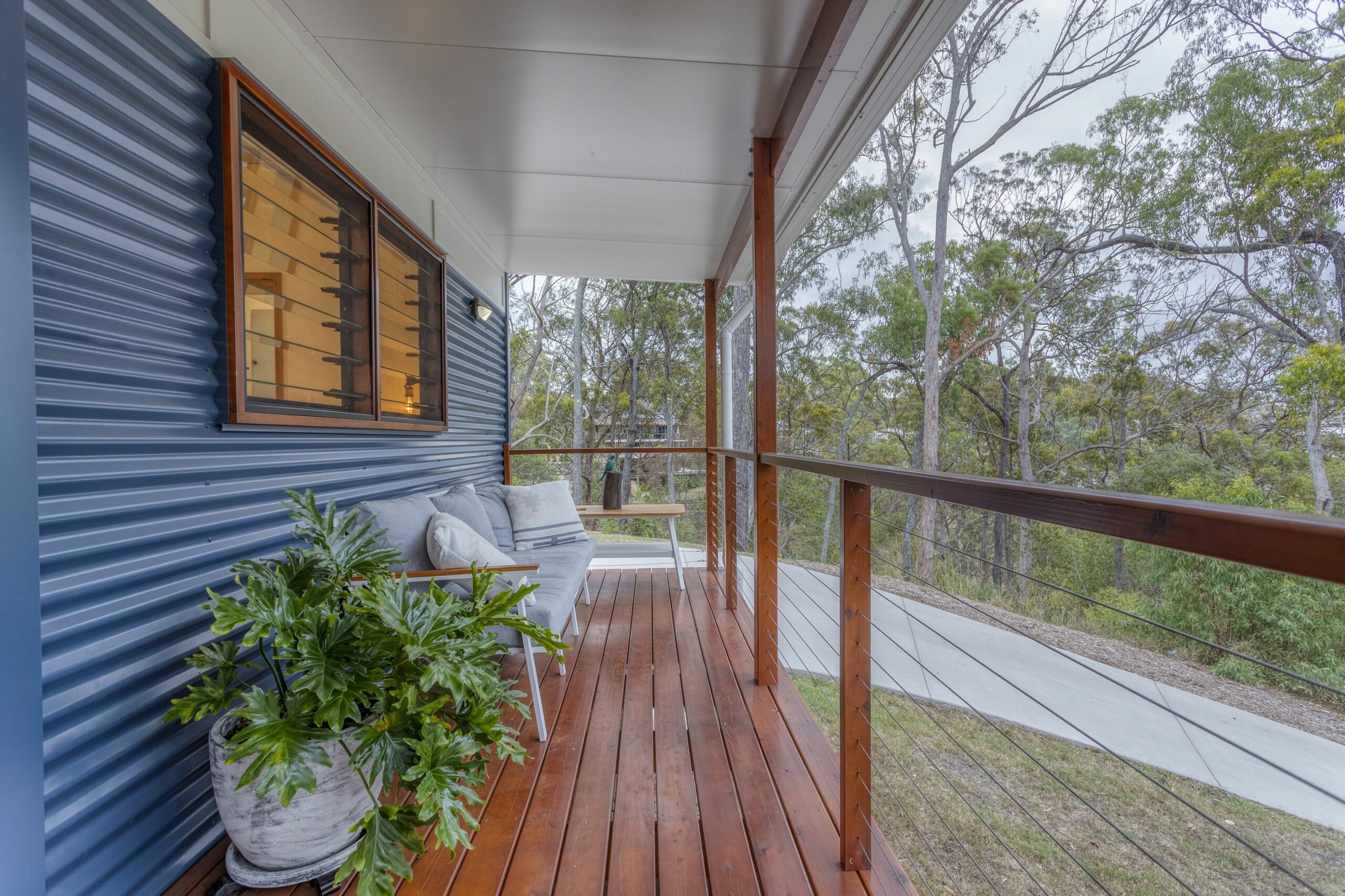 Little Mountain Retreat Where the Bush Meets the Beach