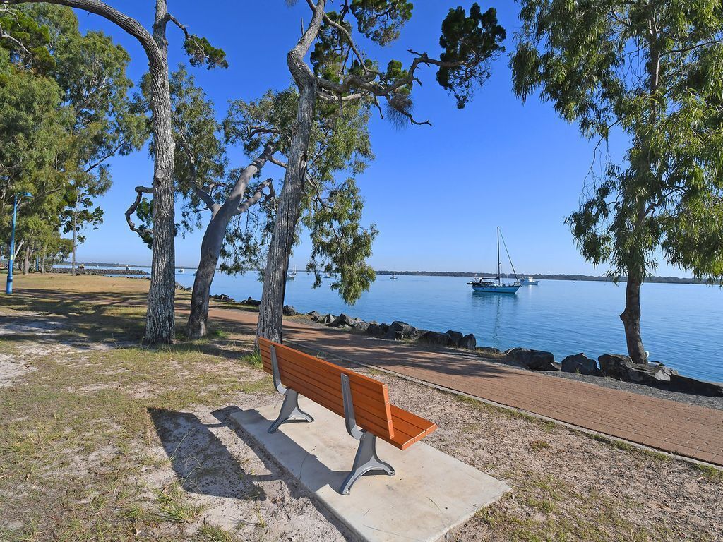 Bazza's Beach House - Riverfront - 3BR - Renovated