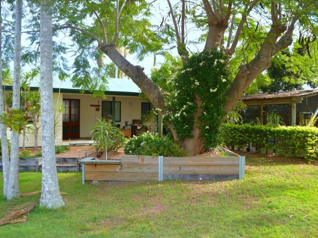 The Batch - Burrum Heads - Walk To Beach - 2BR - Pets Welcome