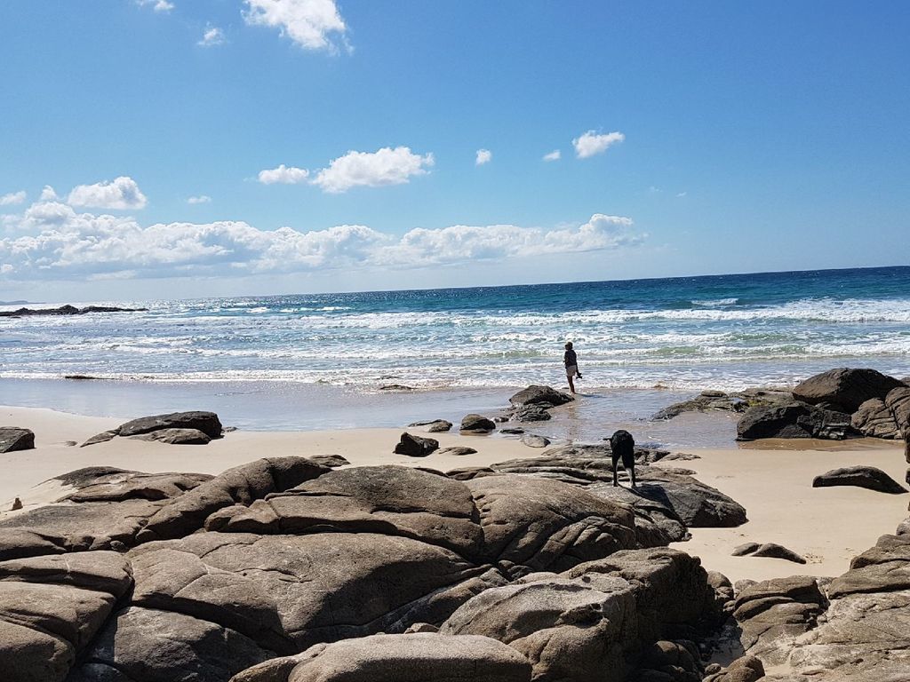 Billy's Beach Retreat-coolum Beach- Pet Friendly Home-linen Included-free Wi-fi