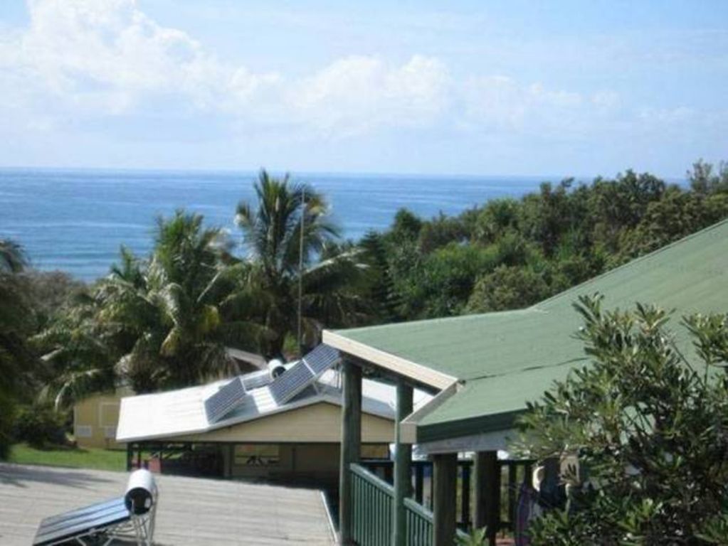 ? Sandjunes Ocean View Sea Breeze 250m Walk to Beach